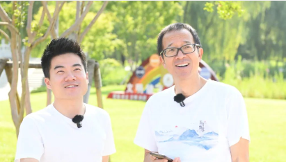一場大肆張揚的內訌